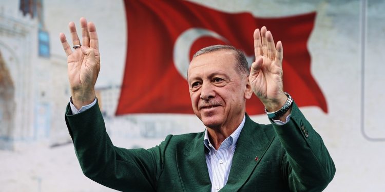 TÃ¼rkiyÉ™dÉ™ seÃ§ki qutularÄ±nÄ±n 97 faizi aÃ§Ä±lÄ±b - ÆrdoÄŸan qalibdir - (YENÄ°LÆNÄ°R)