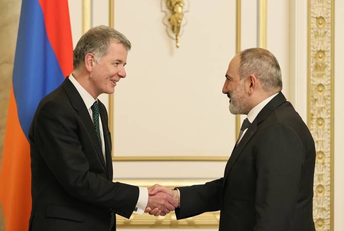 Nikol PaÅŸinyan RiÃ§ard Muru qÉ™bul edib